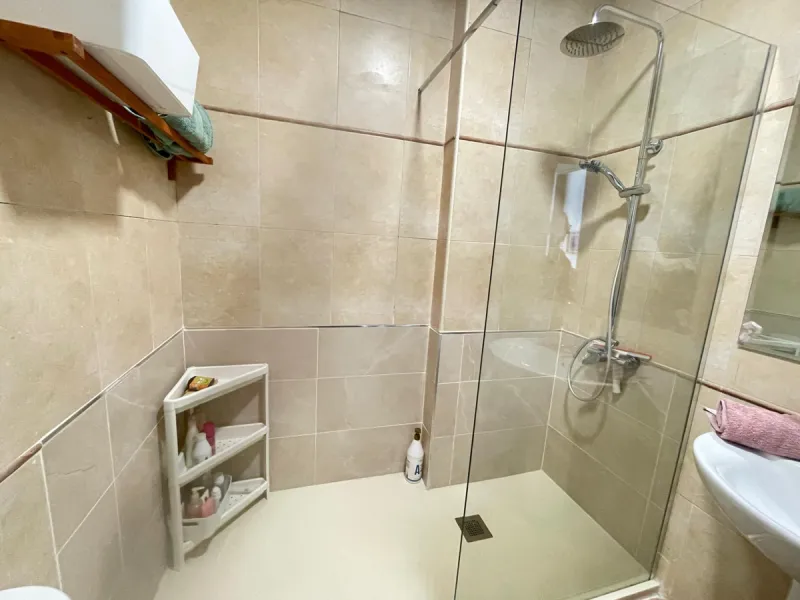 Apartment - Middle Floor Apartment в продаже в Benalmadena, Málaga. В доме 3 спален и 2 ванных комнат. Площадь дома 98 м²
