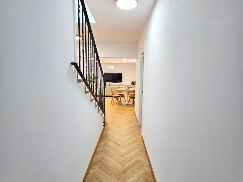 Unique opportunity to purchase an independent house within walking distance to all amenities, beach and golf in La Cala de Mijas.