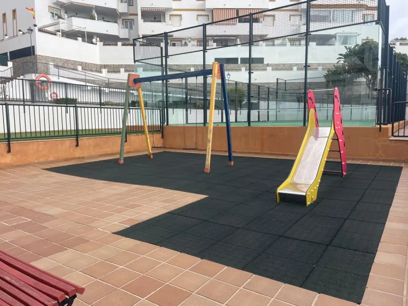 Apartment - Middle Floor Apartment в продаже в Benalmadena, Málaga. В доме 3 спален и 2 ванных комнат. Площадь дома 98 м²
