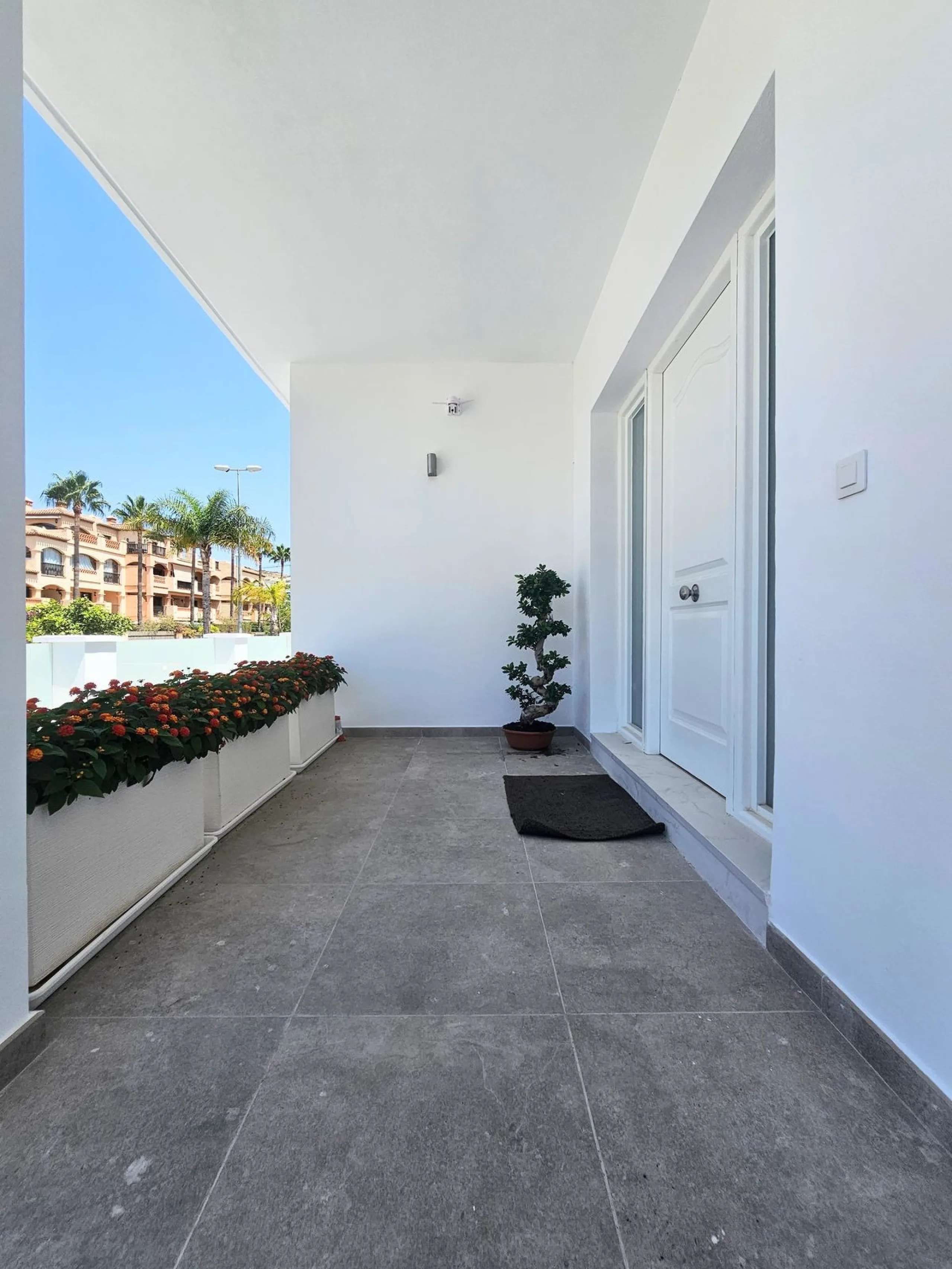Unique opportunity to purchase an independent house within walking distance to all amenities, beach and golf in La Cala de Mijas.