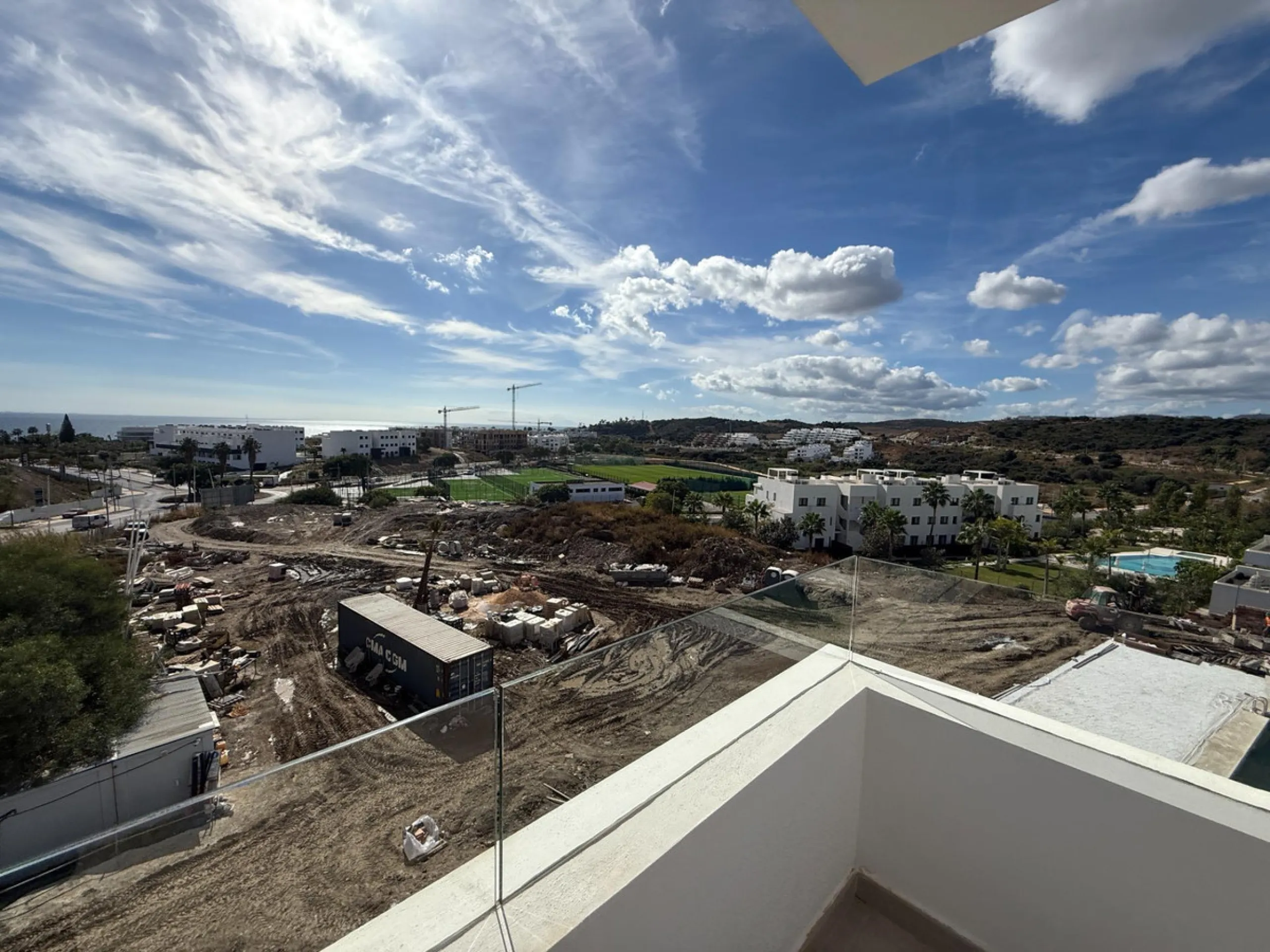 Apartment - Penthouse в продаже в Estepona, Málaga. В доме 3 спален и 3 ванных комнат. Площадь дома 196 м²