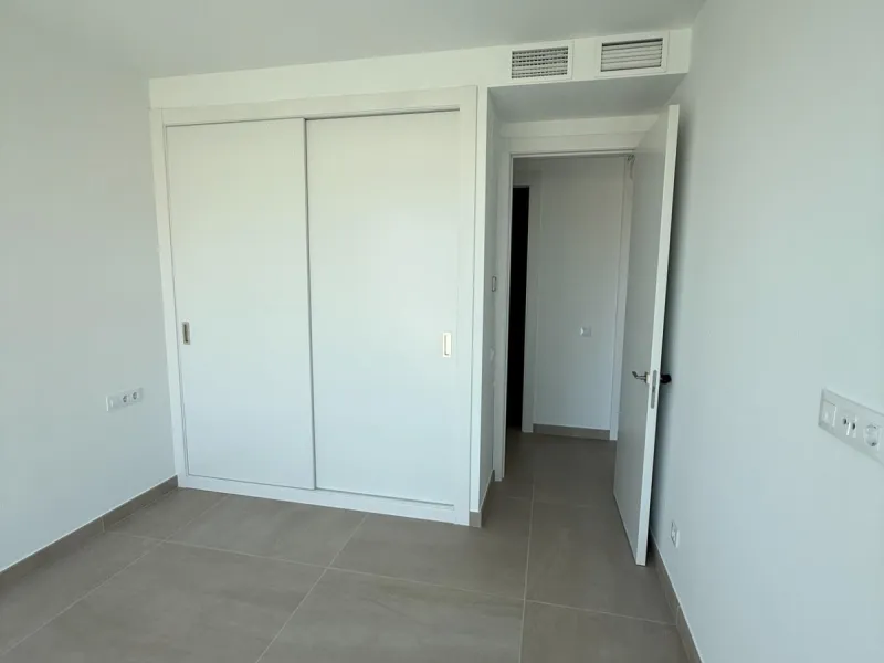 Apartment - Penthouse в продаже в Estepona, Málaga. В доме 3 спален и 3 ванных комнат. Площадь дома 196 м²