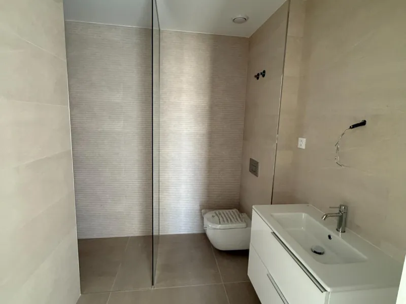 Apartment - Penthouse в продаже в Estepona, Málaga. В доме 3 спален и 3 ванных комнат. Площадь дома 196 м²