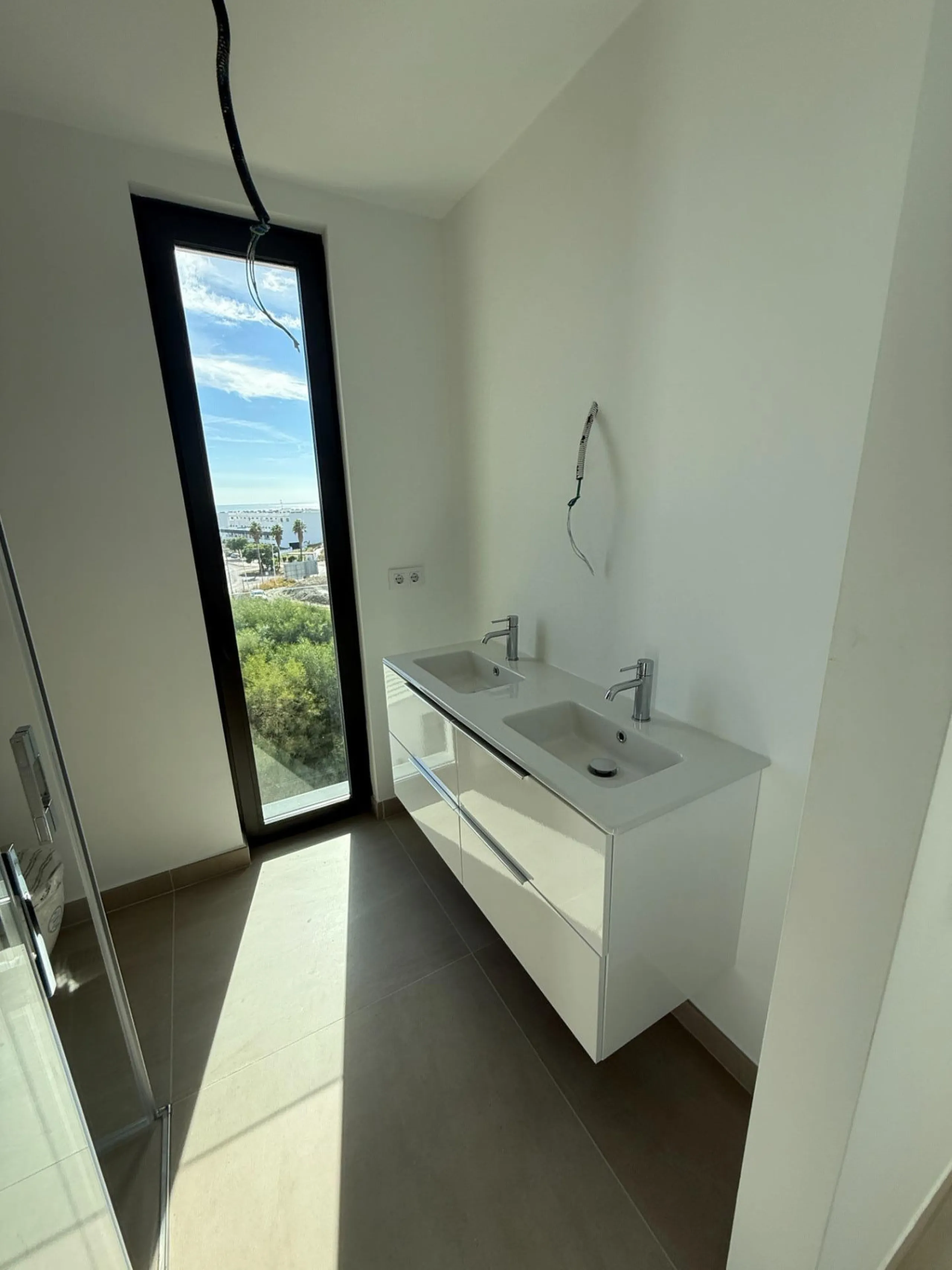 Apartment - Penthouse в продаже в Estepona, Málaga. В доме 3 спален и 3 ванных комнат. Площадь дома 196 м²