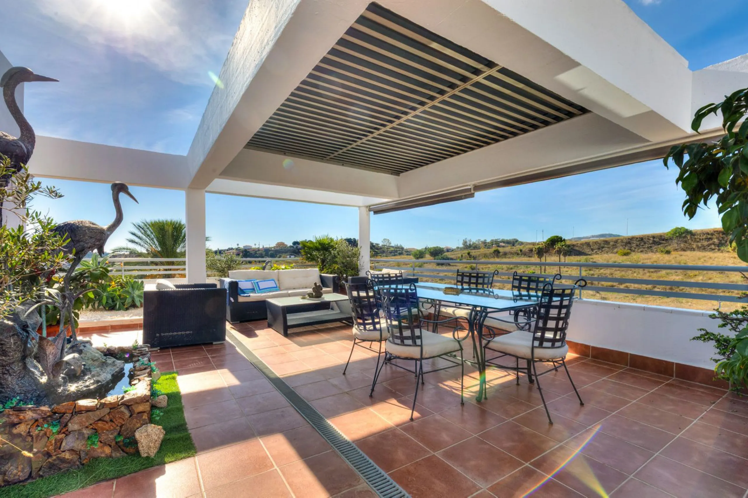 Welcome to this exclusive triplex penthouse in La Cala — over 470 m² designed for pure enjoyment on the Costa del Sol.