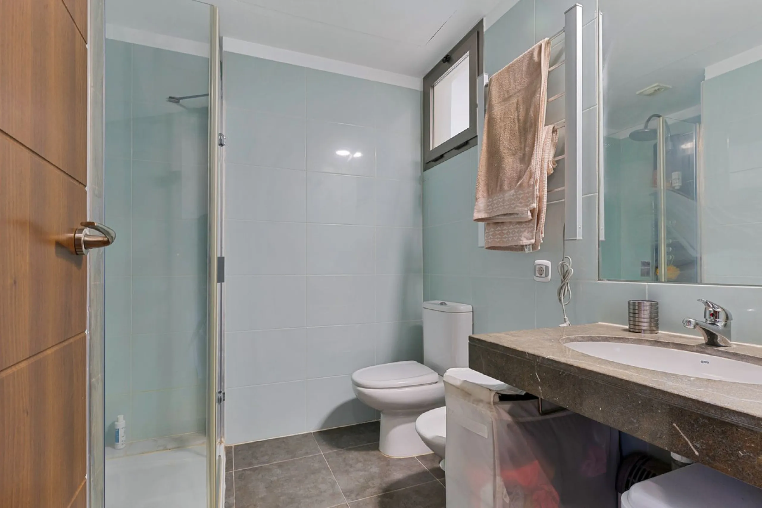 Welcome to this exclusive triplex penthouse in La Cala — over 470 m² designed for pure enjoyment on the Costa del Sol.