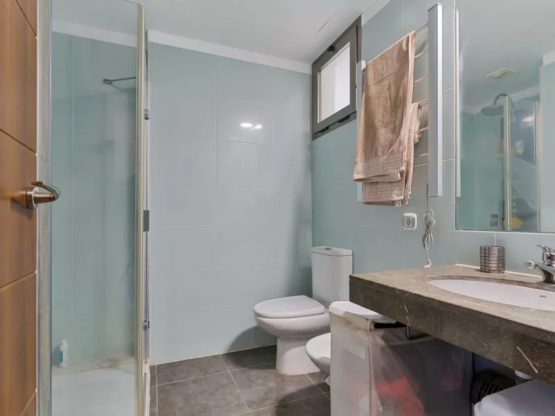 Welcome to this exclusive triplex penthouse in La Cala — over 470 m² designed for pure enjoyment on the Costa del Sol.