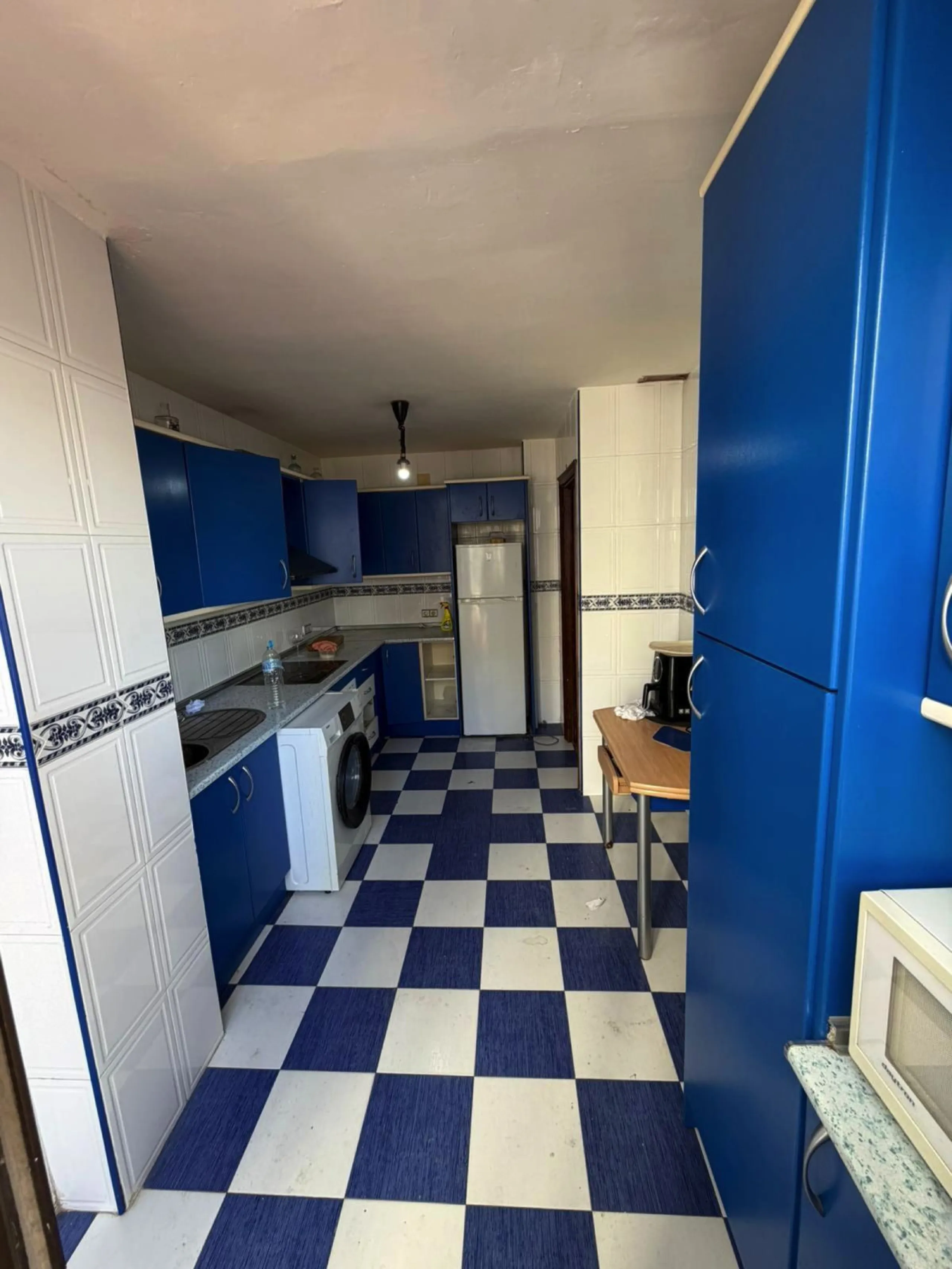 Bright and Spacious Apartment with Sea Views in a Prime Central Location – San Luis de Sabinillas, Manilva