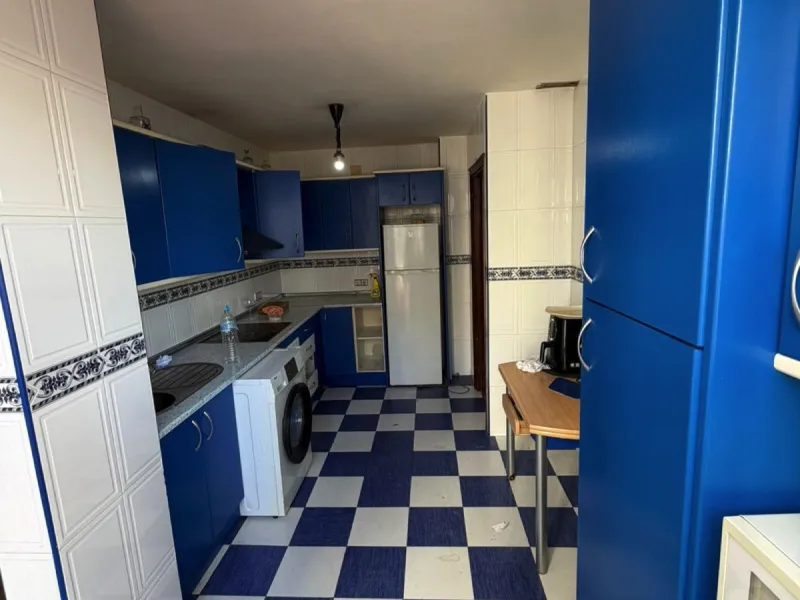 Bright and Spacious Apartment with Sea Views in a Prime Central Location – San Luis de Sabinillas, Manilva