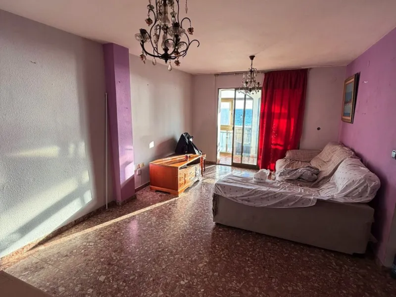 Bright and Spacious Apartment with Sea Views in a Prime Central Location – San Luis de Sabinillas, Manilva