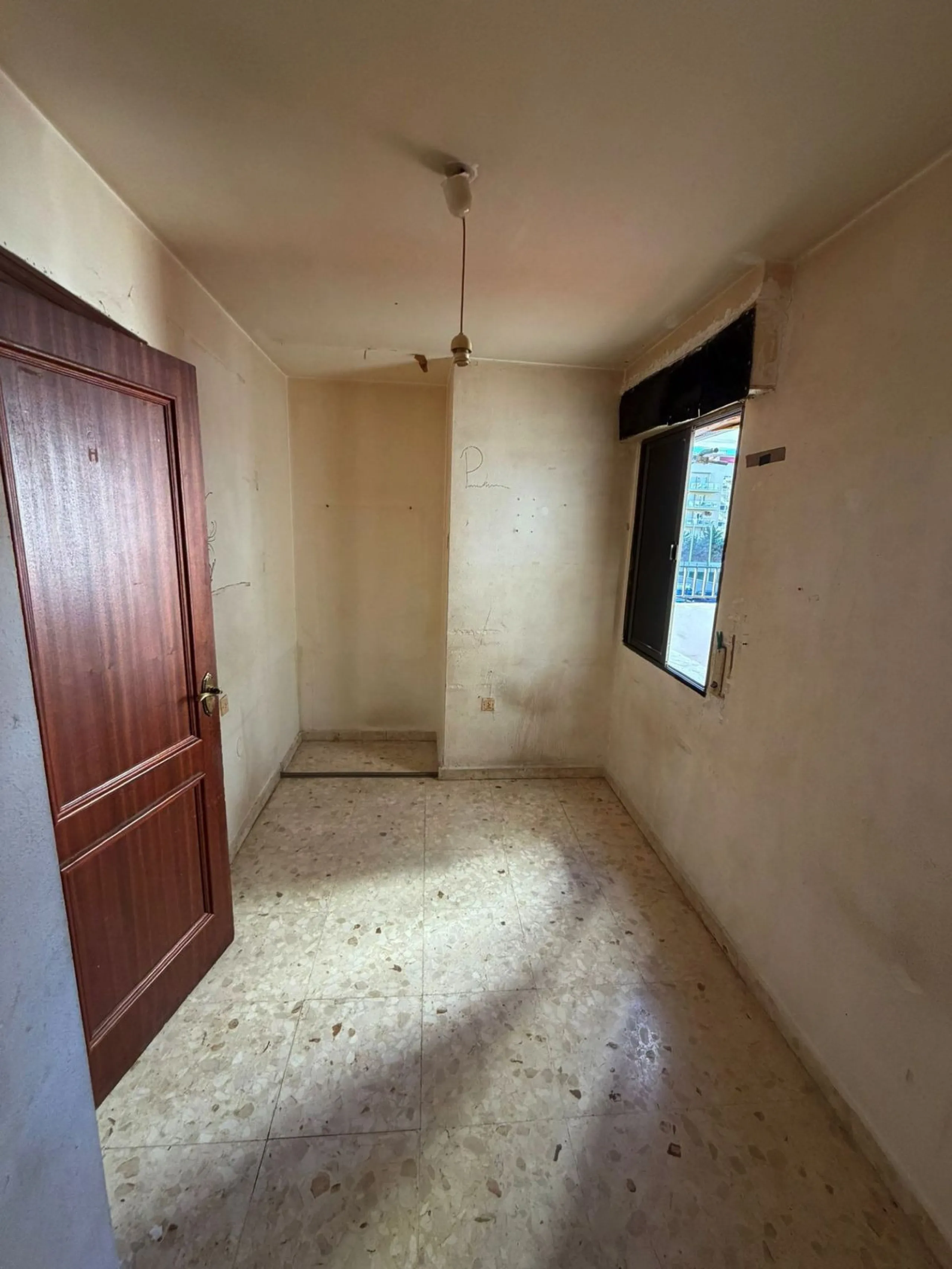Bright and Spacious Apartment with Sea Views in a Prime Central Location – San Luis de Sabinillas, Manilva