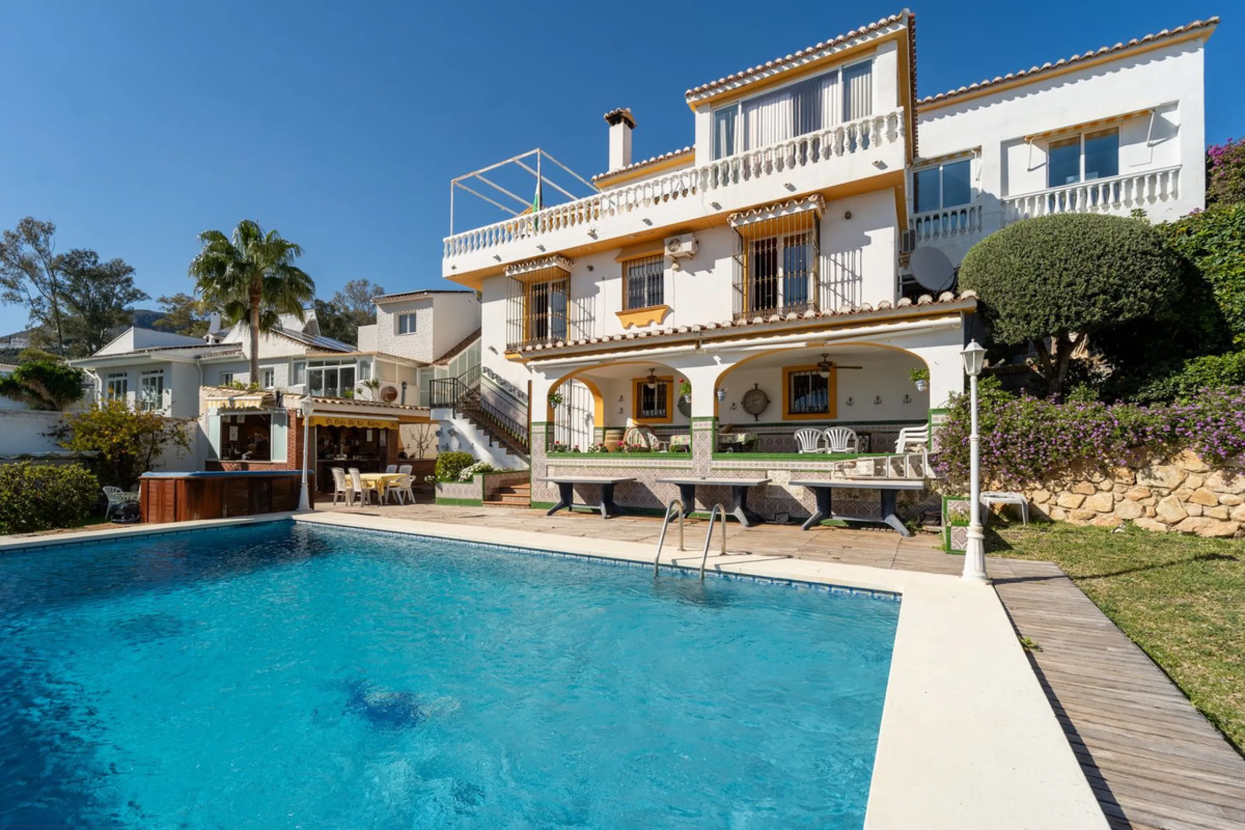Exclusive Andalusian-Style Villa with Panoramic Sea Views in Torremuelle