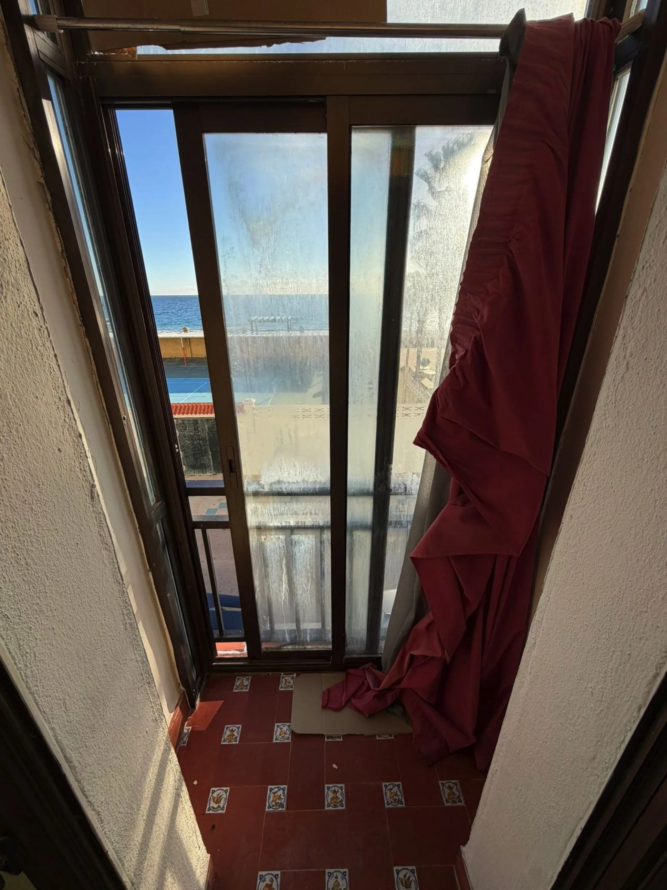 Bright and Spacious Apartment with Sea Views in a Prime Central Location – San Luis de Sabinillas, Manilva