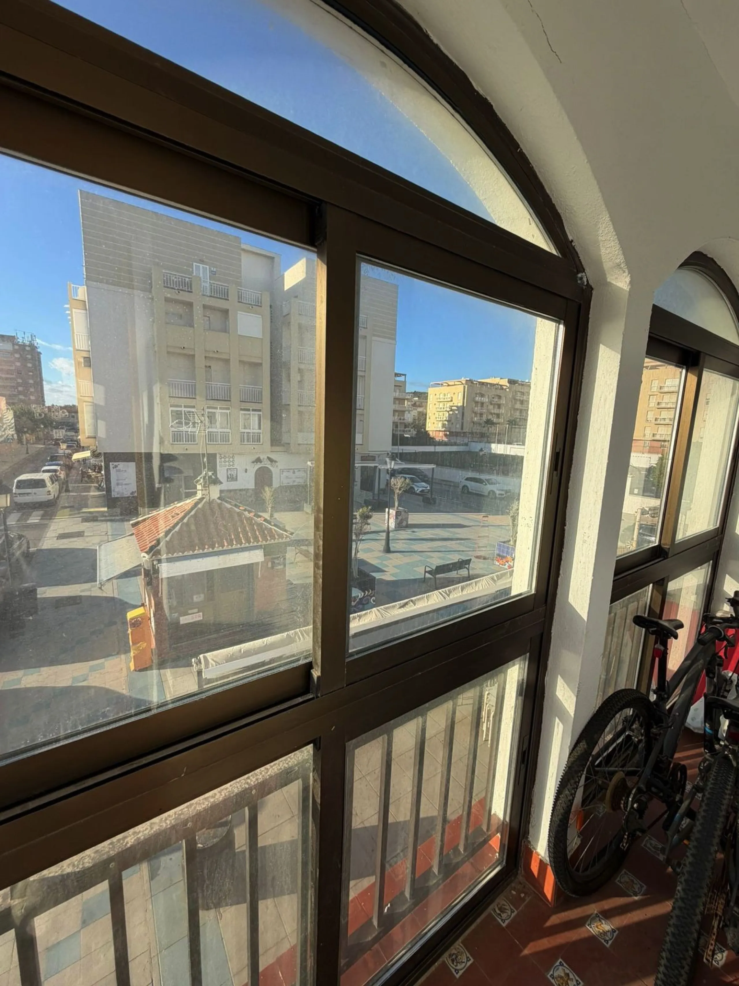 Bright and Spacious Apartment with Sea Views in a Prime Central Location – San Luis de Sabinillas, Manilva