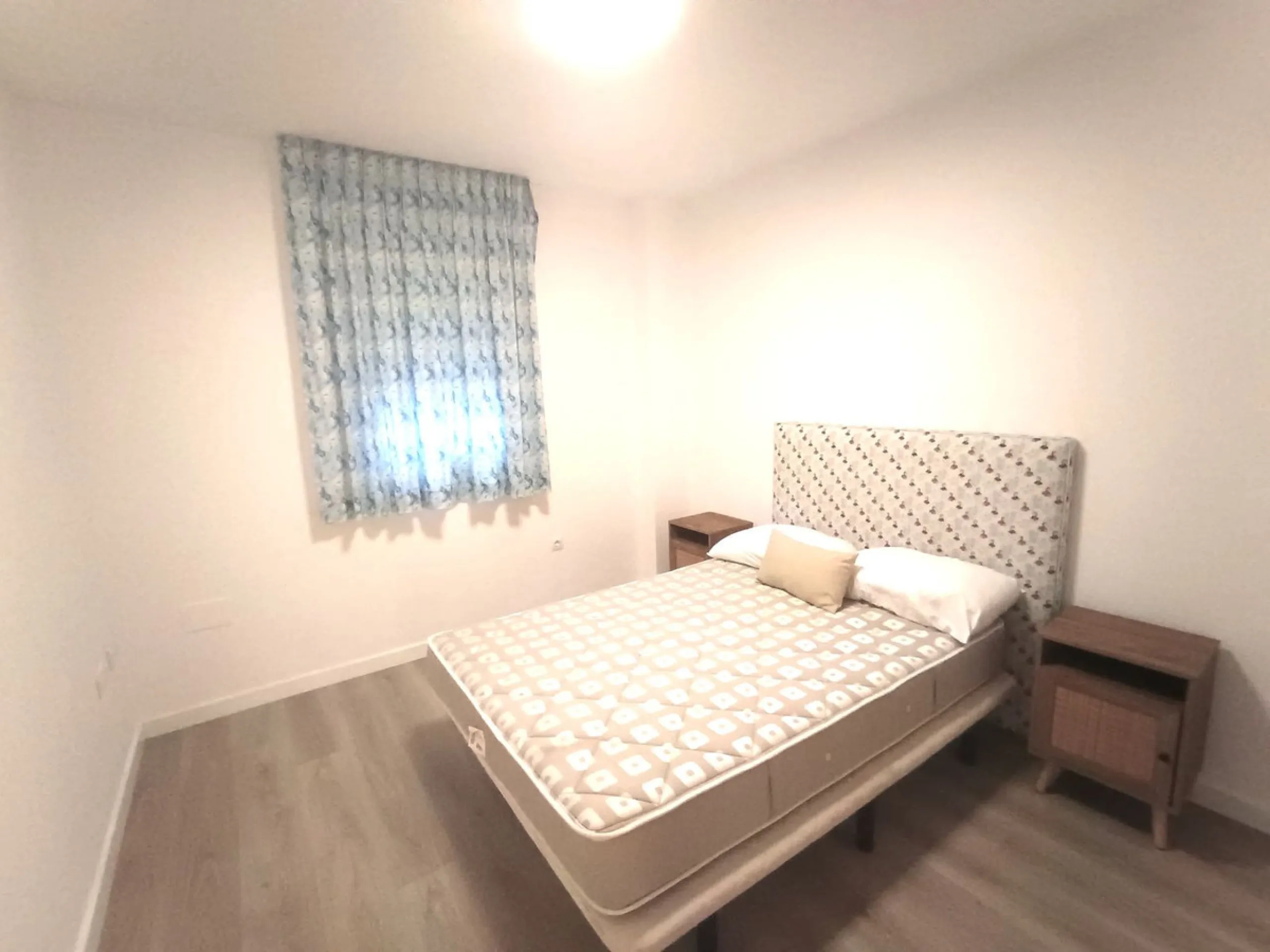 Apartment - Middle Floor Apartment в продаже в Marbella, Málaga. В доме 3 спален и 2 ванных комнат. Площадь дома 110 м²