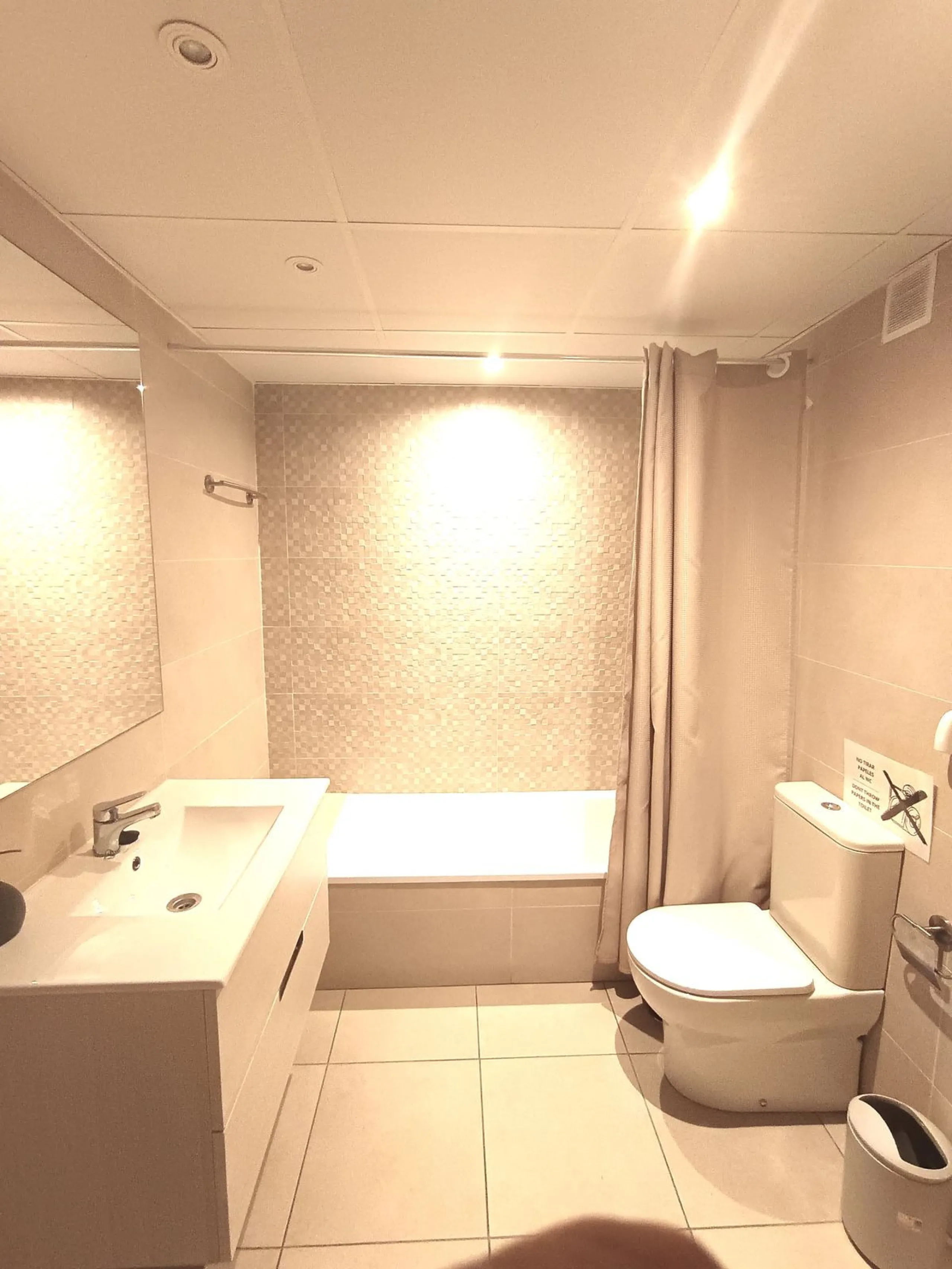 Apartment - Middle Floor Apartment в продаже в Marbella, Málaga. В доме 3 спален и 2 ванных комнат. Площадь дома 110 м²