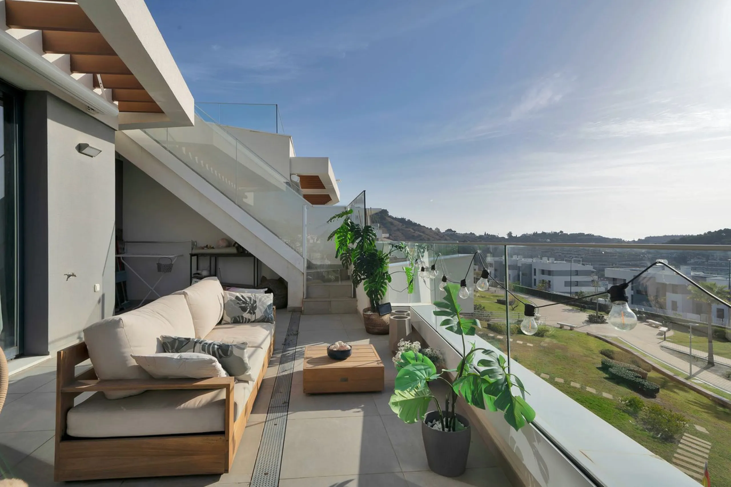 Spectacular 4-Bedroom Penthouse with Private Rooftop Paradise with amazing views in Colinas del Limonar, Málaga.
