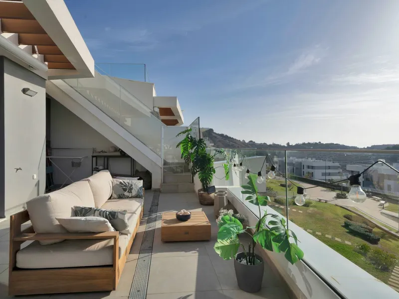 Spectacular 4-Bedroom Penthouse with Private Rooftop Paradise with amazing views in Colinas del Limonar, Málaga.