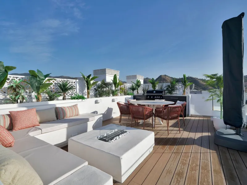 Spectacular 4-Bedroom Penthouse with Private Rooftop Paradise with amazing views in Colinas del Limonar, Málaga.