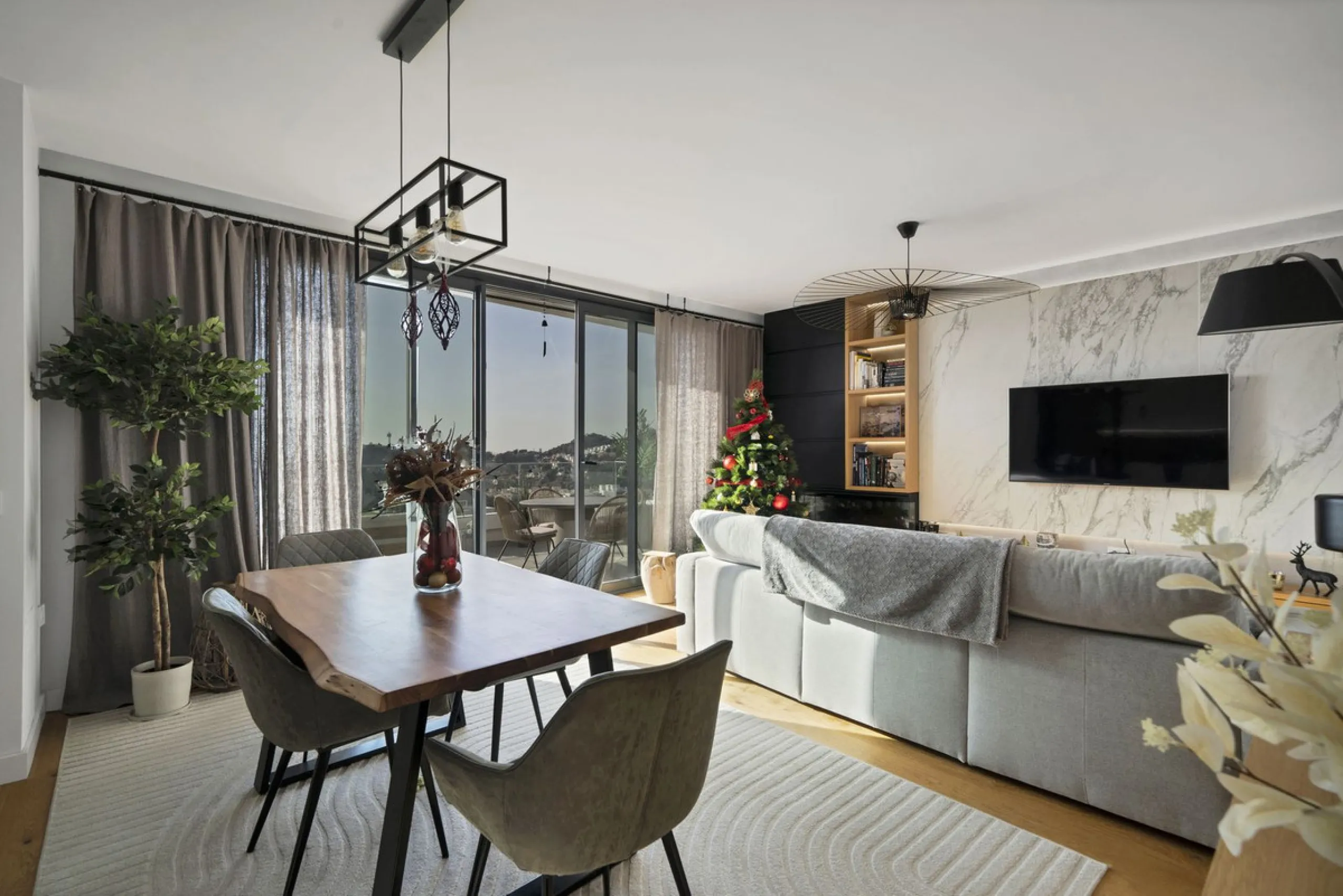 Spectacular 4-Bedroom Penthouse with Private Rooftop Paradise with amazing views in Colinas del Limonar, Málaga.