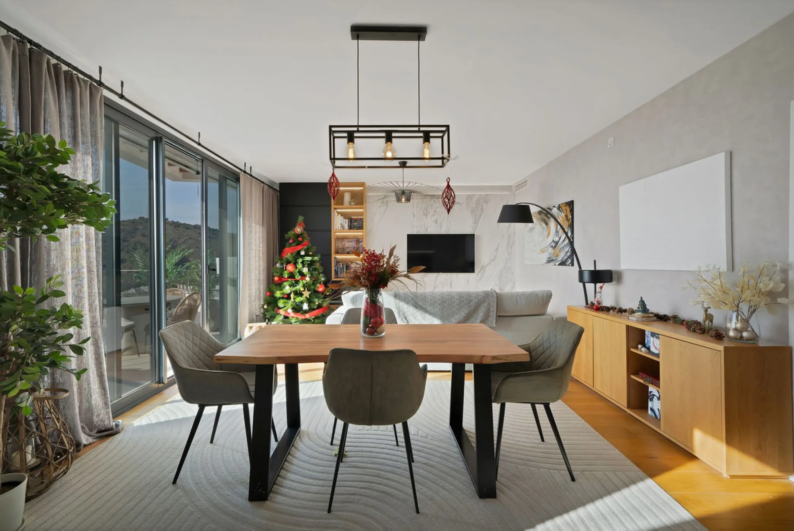 Spectacular 4-Bedroom Penthouse with Private Rooftop Paradise with amazing views in Colinas del Limonar, Málaga.