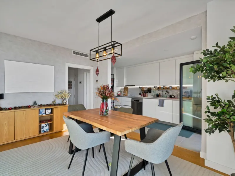 Spectacular 4-Bedroom Penthouse with Private Rooftop Paradise with amazing views in Colinas del Limonar, Málaga.