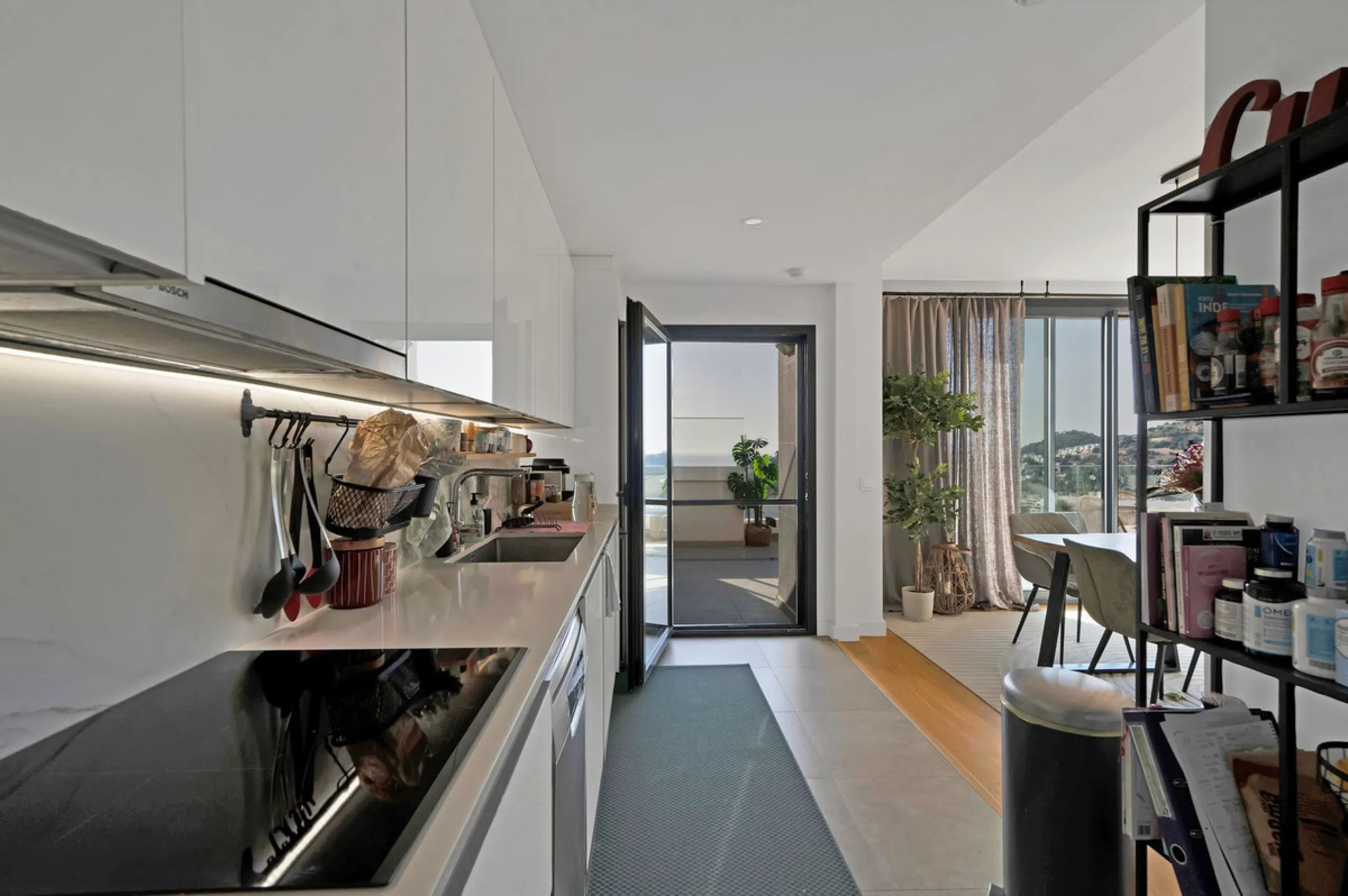 Spectacular 4-Bedroom Penthouse with Private Rooftop Paradise with amazing views in Colinas del Limonar, Málaga.