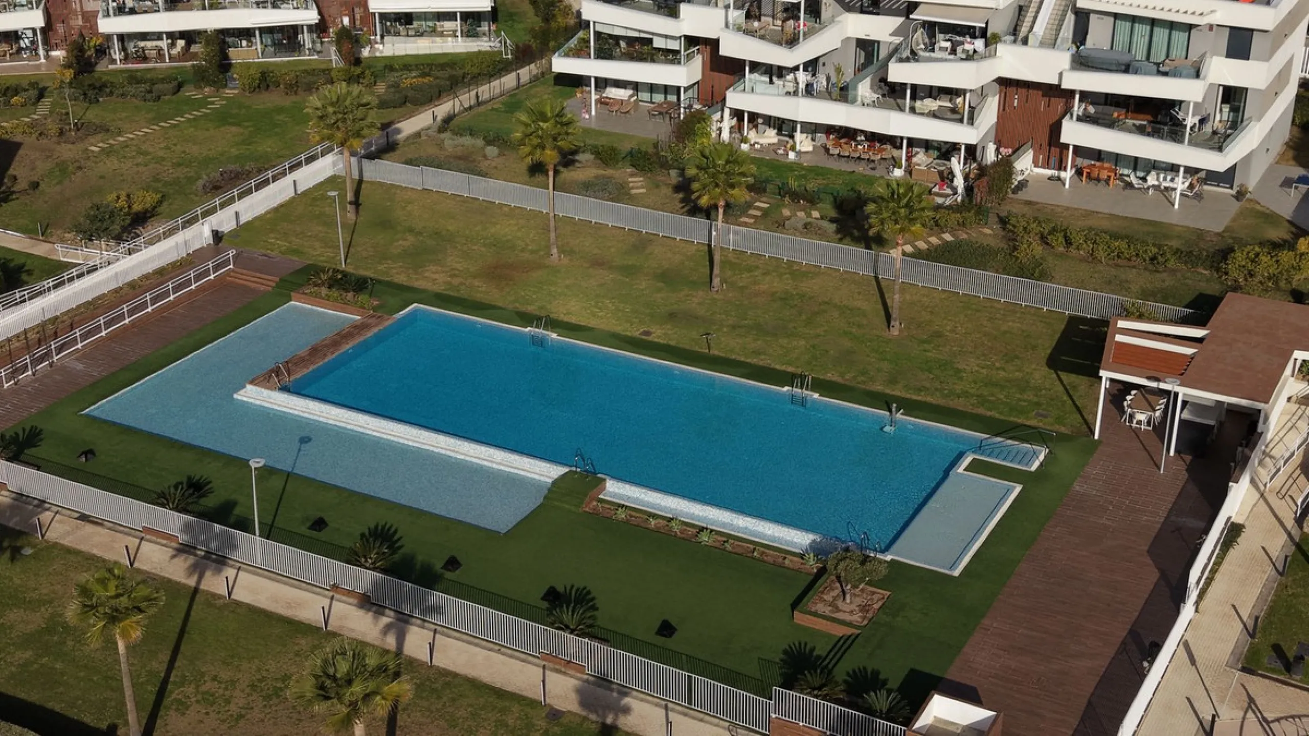 Spectacular 4-Bedroom Penthouse with Private Rooftop Paradise with amazing views in Colinas del Limonar, Málaga.