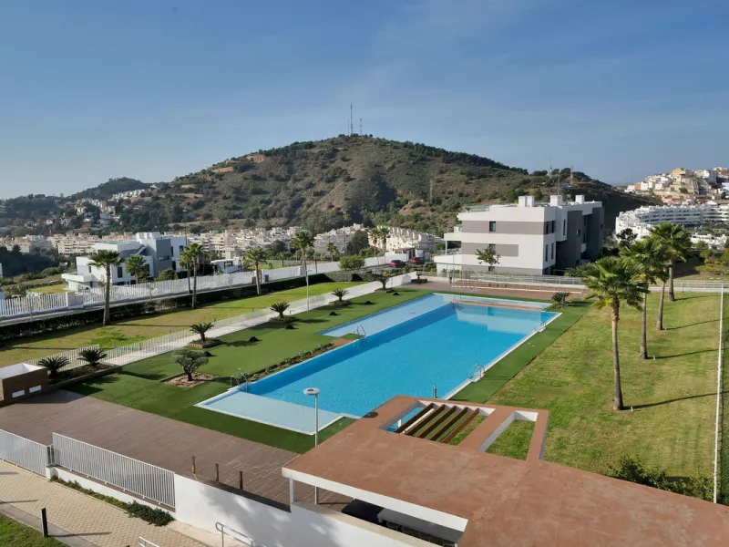 Spectacular 4-Bedroom Penthouse with Private Rooftop Paradise with amazing views in Colinas del Limonar, Málaga.