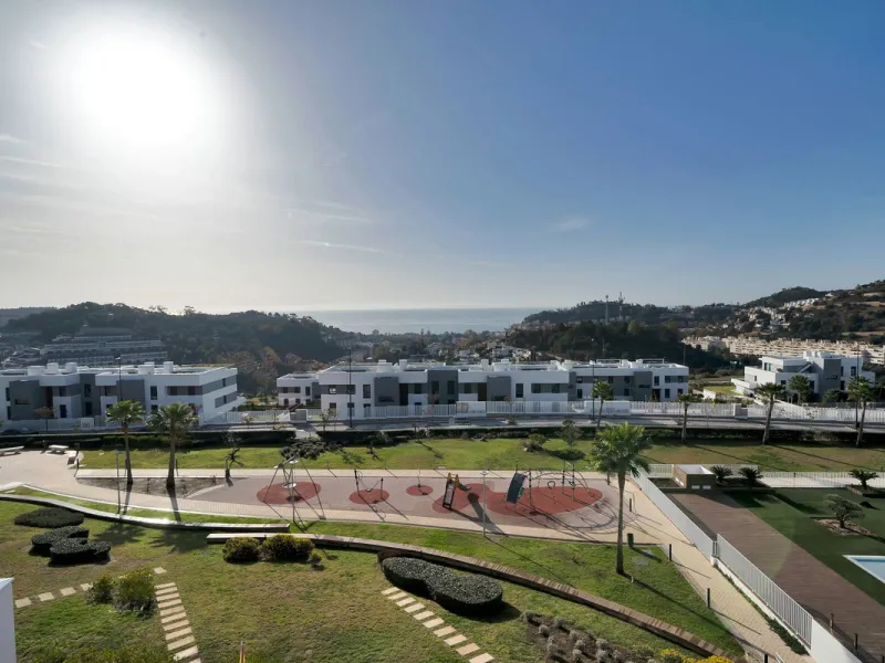 Spectacular 4-Bedroom Penthouse with Private Rooftop Paradise with amazing views in Colinas del Limonar, Málaga.