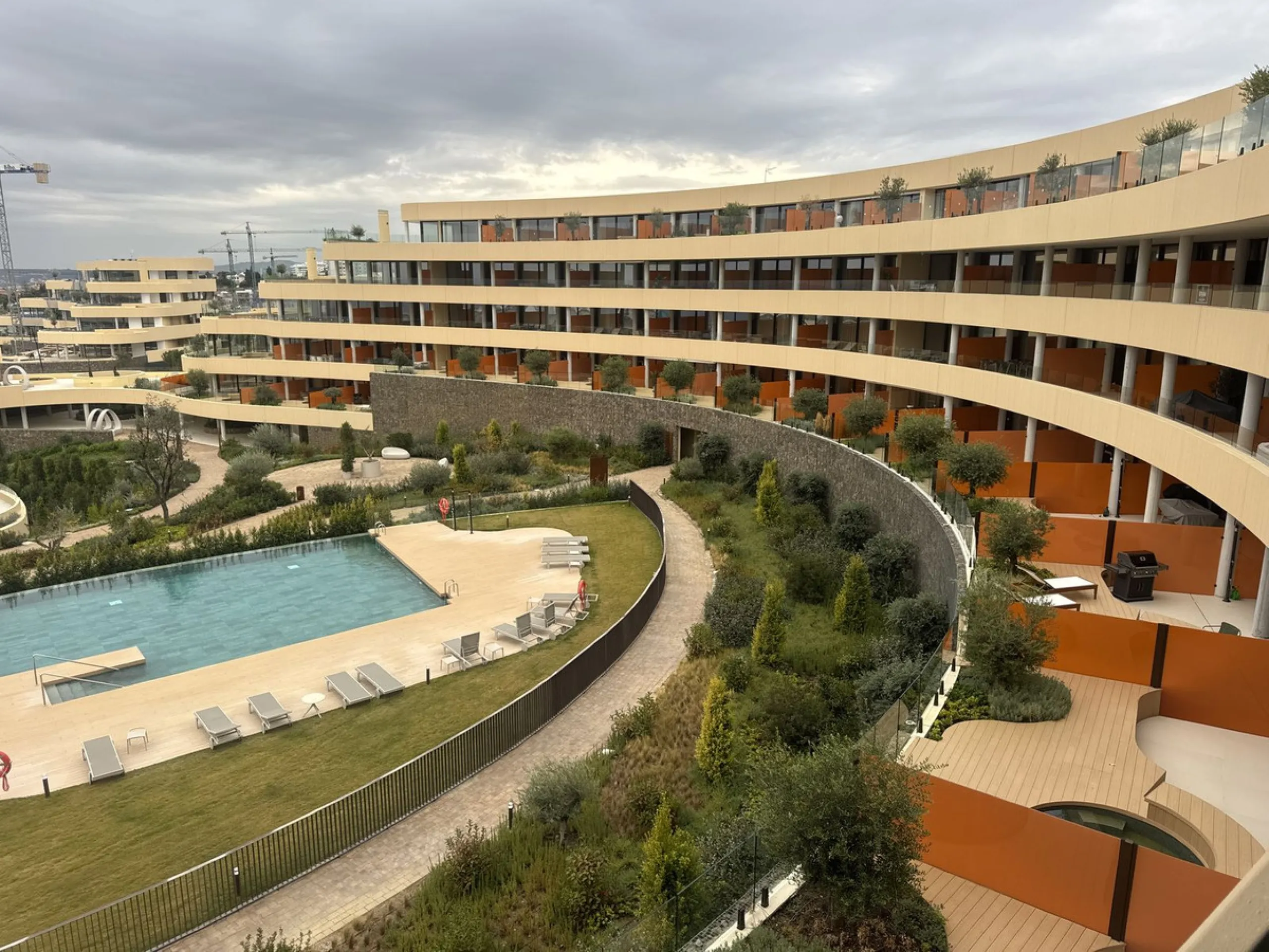 Apartment - Middle Floor Apartment в продаже в Fuengirola, Málaga. В доме 3 спален и 2 ванных комнат. Площадь дома 114 м²