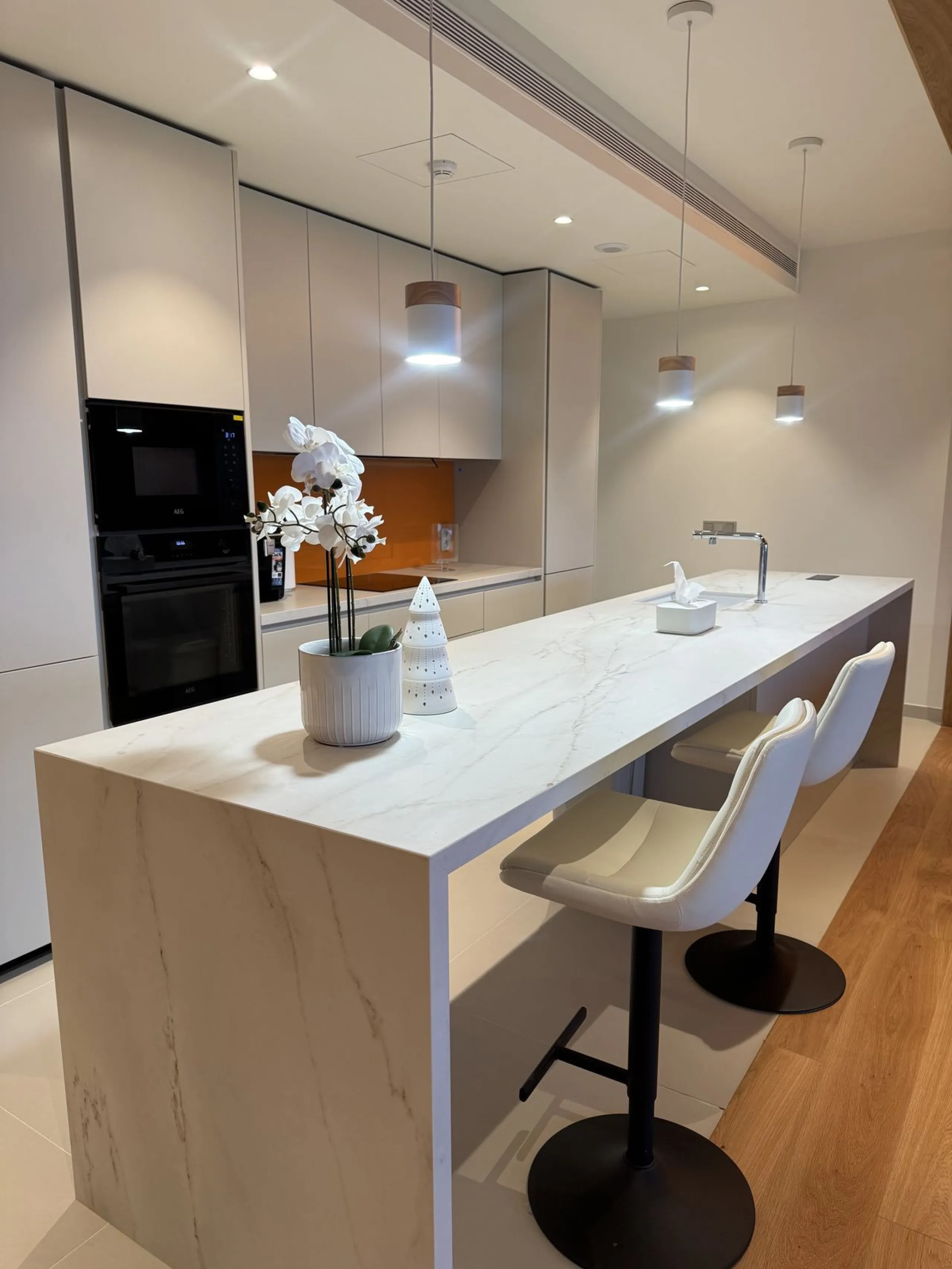 Apartment - Middle Floor Apartment в продаже в Fuengirola, Málaga. В доме 3 спален и 2 ванных комнат. Площадь дома 114 м²
