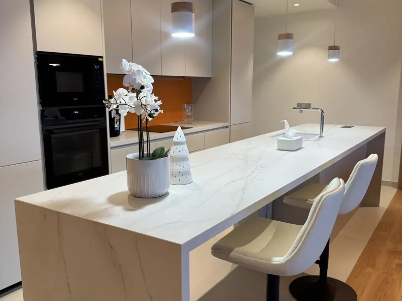 Apartment - Middle Floor Apartment в продаже в Fuengirola, Málaga. В доме 3 спален и 2 ванных комнат. Площадь дома 114 м²