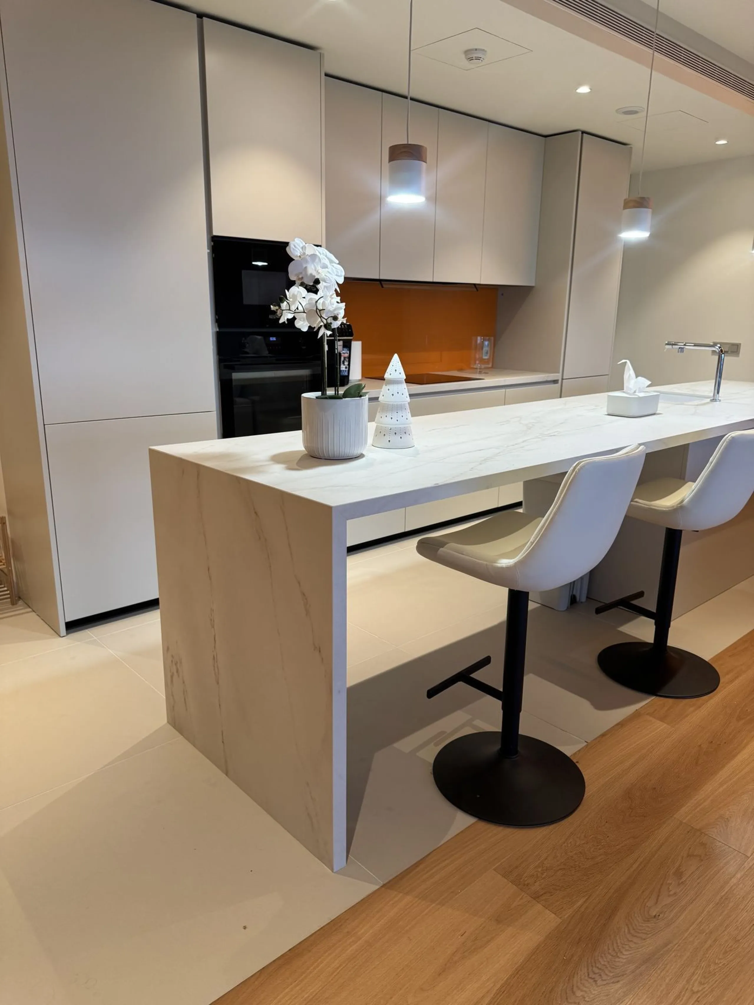 Apartment - Middle Floor Apartment в продаже в Fuengirola, Málaga. В доме 3 спален и 2 ванных комнат. Площадь дома 114 м²