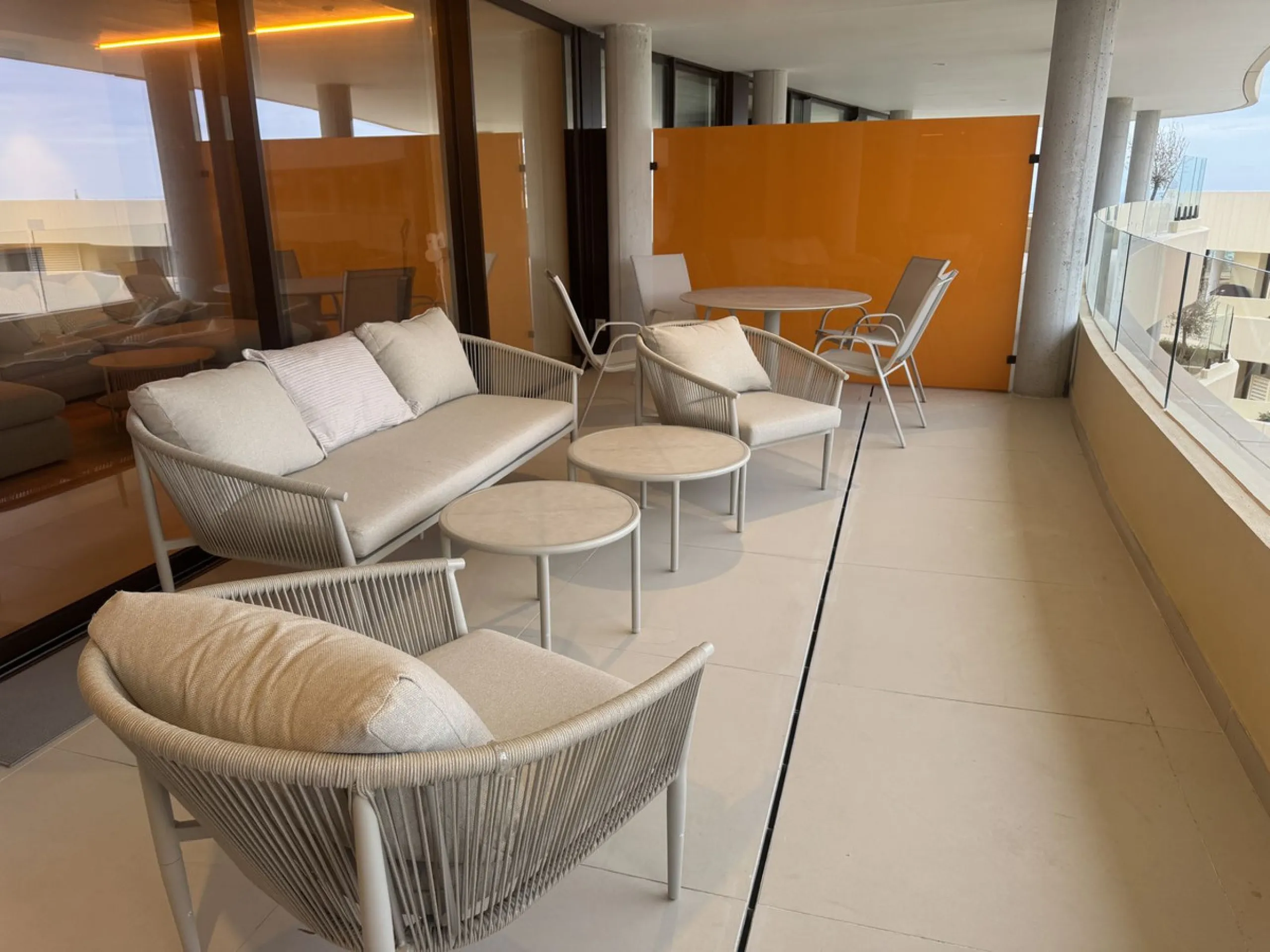 Apartment - Middle Floor Apartment в продаже в Fuengirola, Málaga. В доме 3 спален и 2 ванных комнат. Площадь дома 114 м²