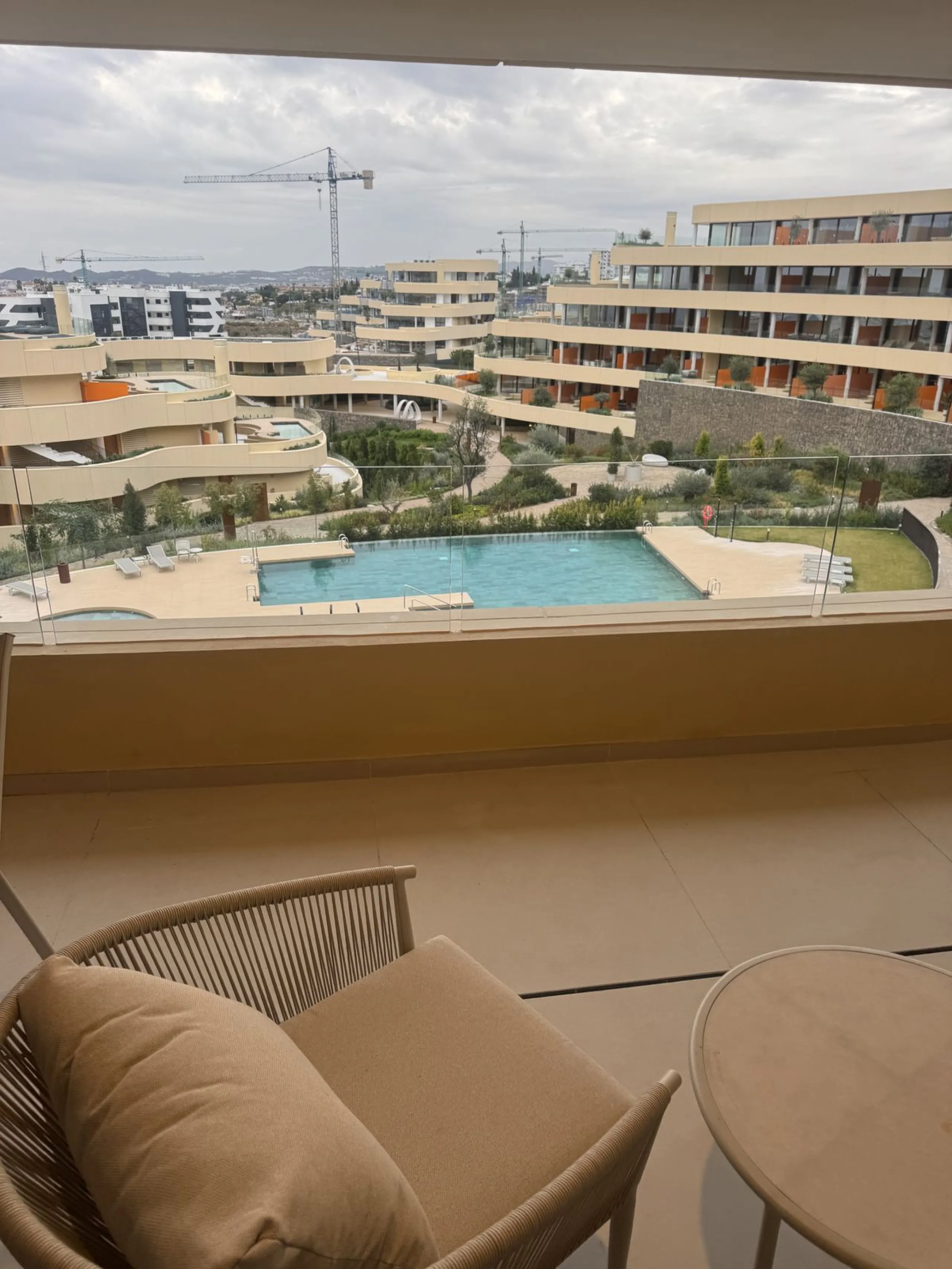 Apartment - Middle Floor Apartment в продаже в Fuengirola, Málaga. В доме 3 спален и 2 ванных комнат. Площадь дома 114 м²