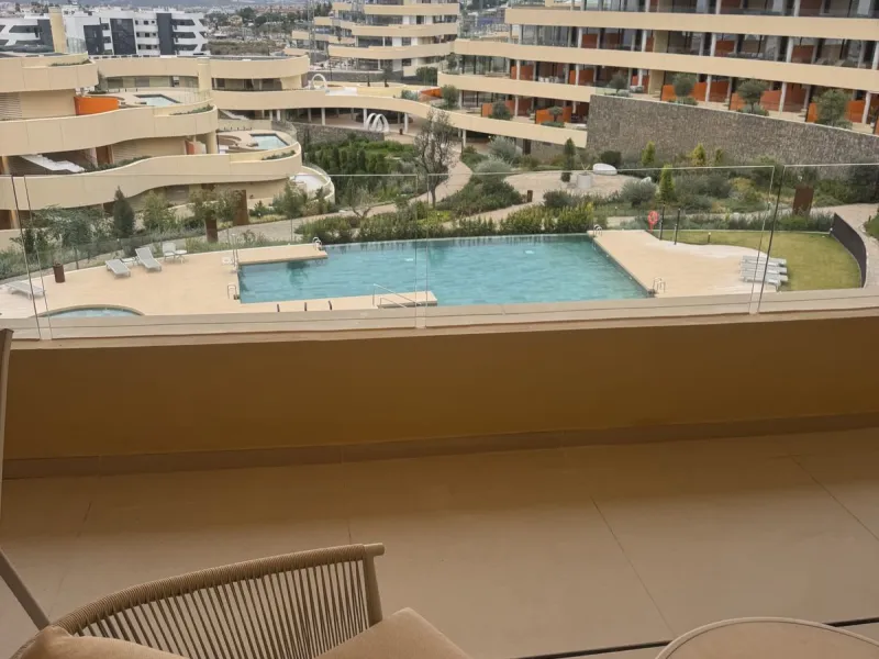 Apartment - Middle Floor Apartment в продаже в Fuengirola, Málaga. В доме 3 спален и 2 ванных комнат. Площадь дома 114 м²