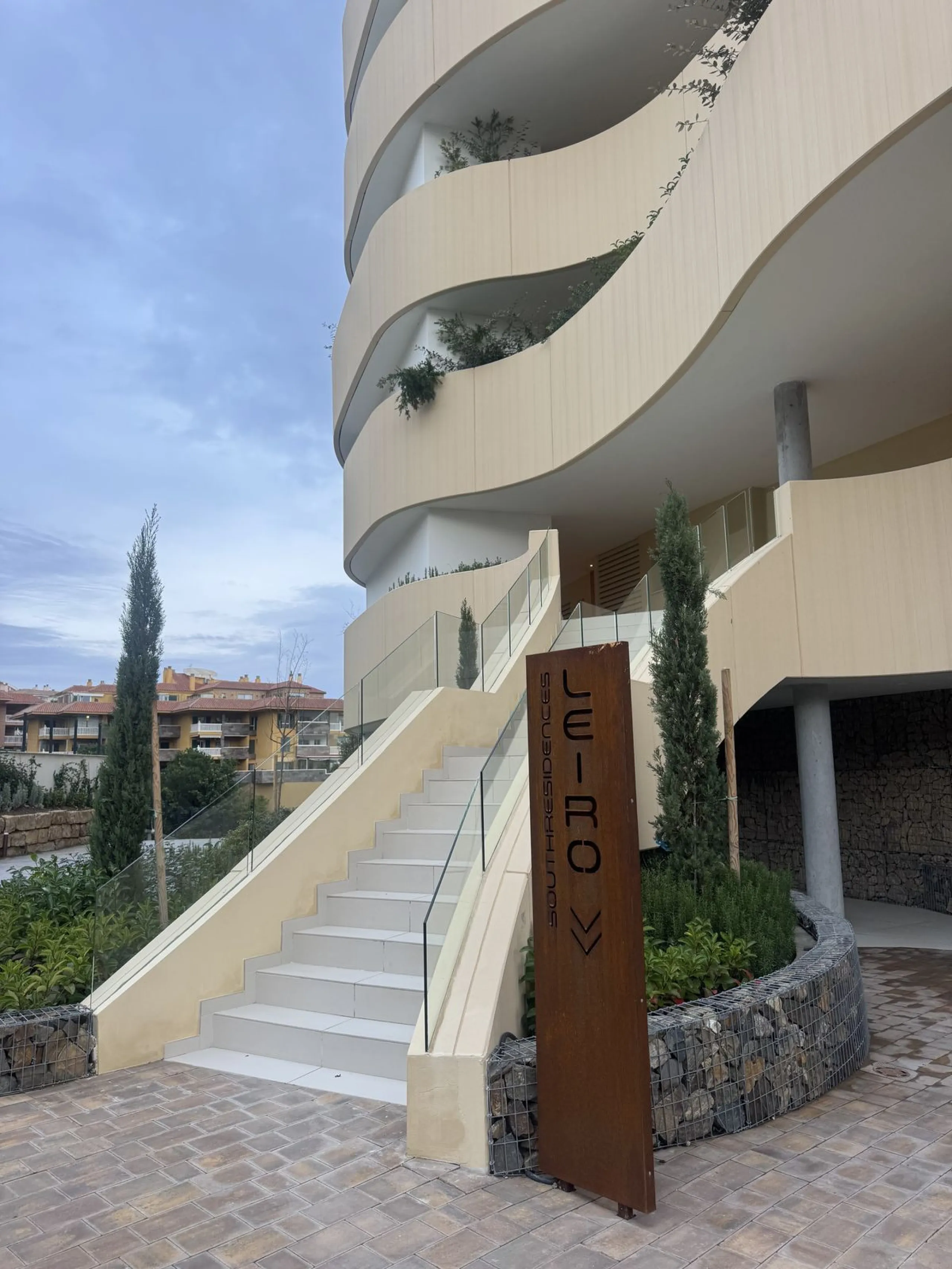 Apartment - Middle Floor Apartment в продаже в Fuengirola, Málaga. В доме 3 спален и 2 ванных комнат. Площадь дома 114 м²