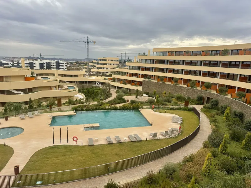 Apartment - Middle Floor Apartment в продаже в Fuengirola, Málaga. В доме 3 спален и 2 ванных комнат. Площадь дома 114 м²