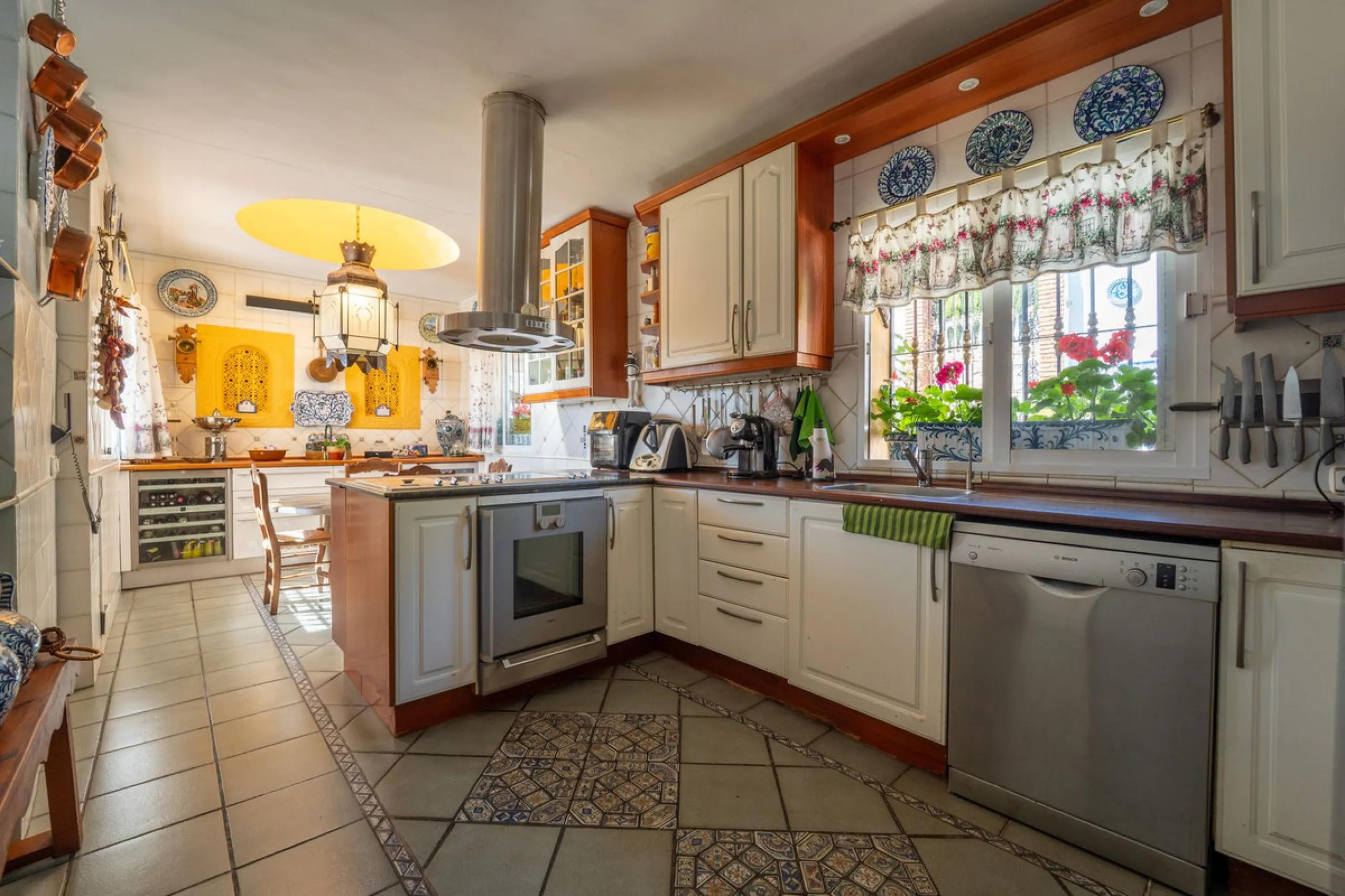 Exclusive Andalusian-Style Villa with Panoramic Sea Views in Torremuelle
