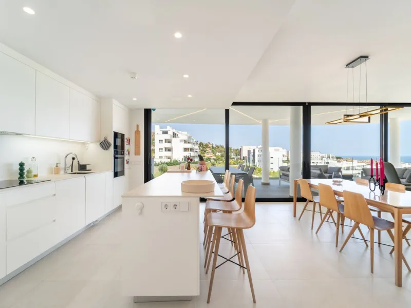 This exceptional ground-floor apartment offers a rare combination of space, privacy, and open views within a secure and highly sought-after residential setting on the Costa del Sol. The property enjoys uninterrupted views over a protected green zone and w