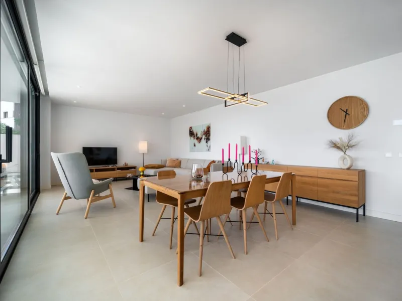 This exceptional ground-floor apartment offers a rare combination of space, privacy, and open views within a secure and highly sought-after residential setting on the Costa del Sol. The property enjoys uninterrupted views over a protected green zone and w