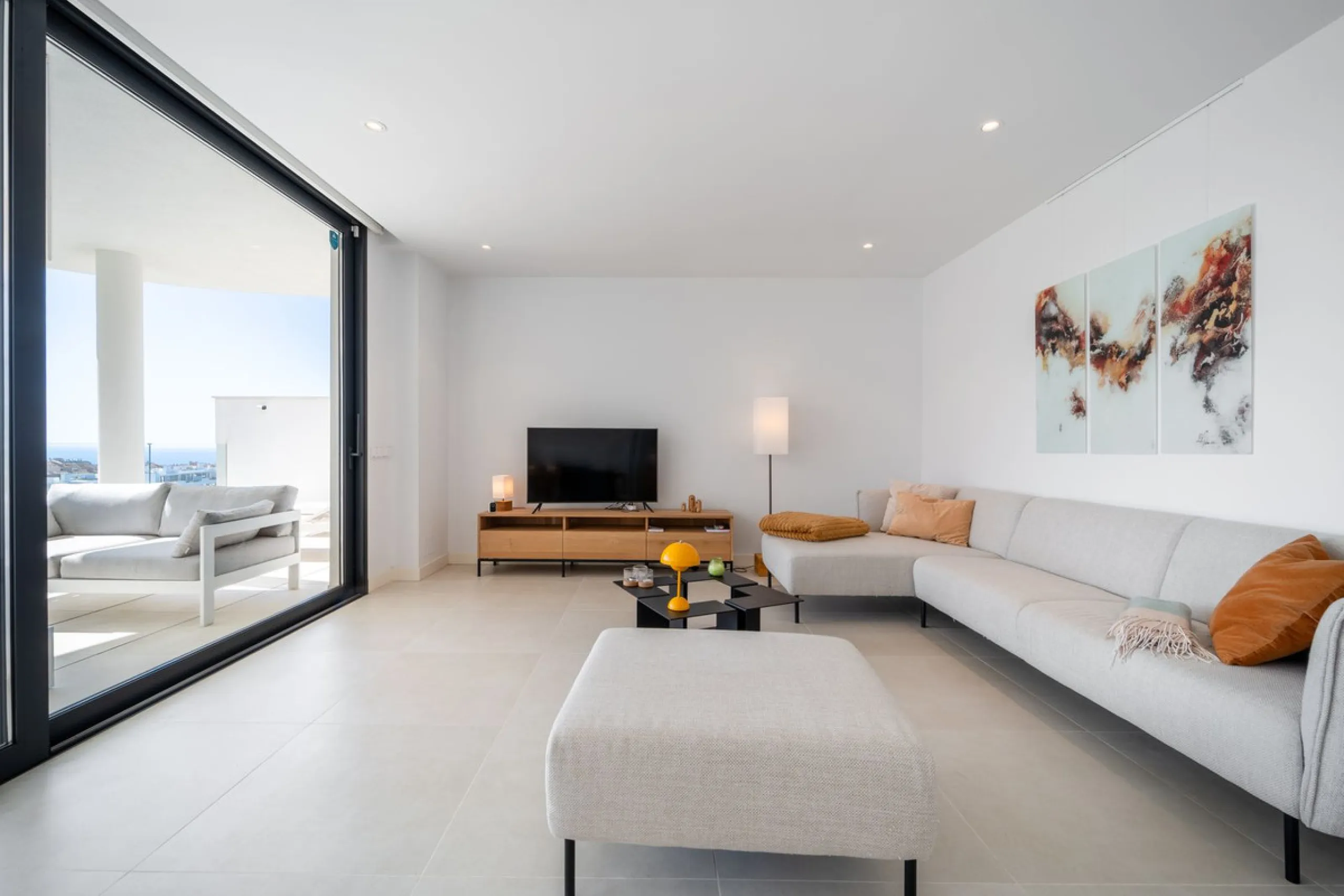 This exceptional ground-floor apartment offers a rare combination of space, privacy, and open views within a secure and highly sought-after residential setting on the Costa del Sol. The property enjoys uninterrupted views over a protected green zone and w