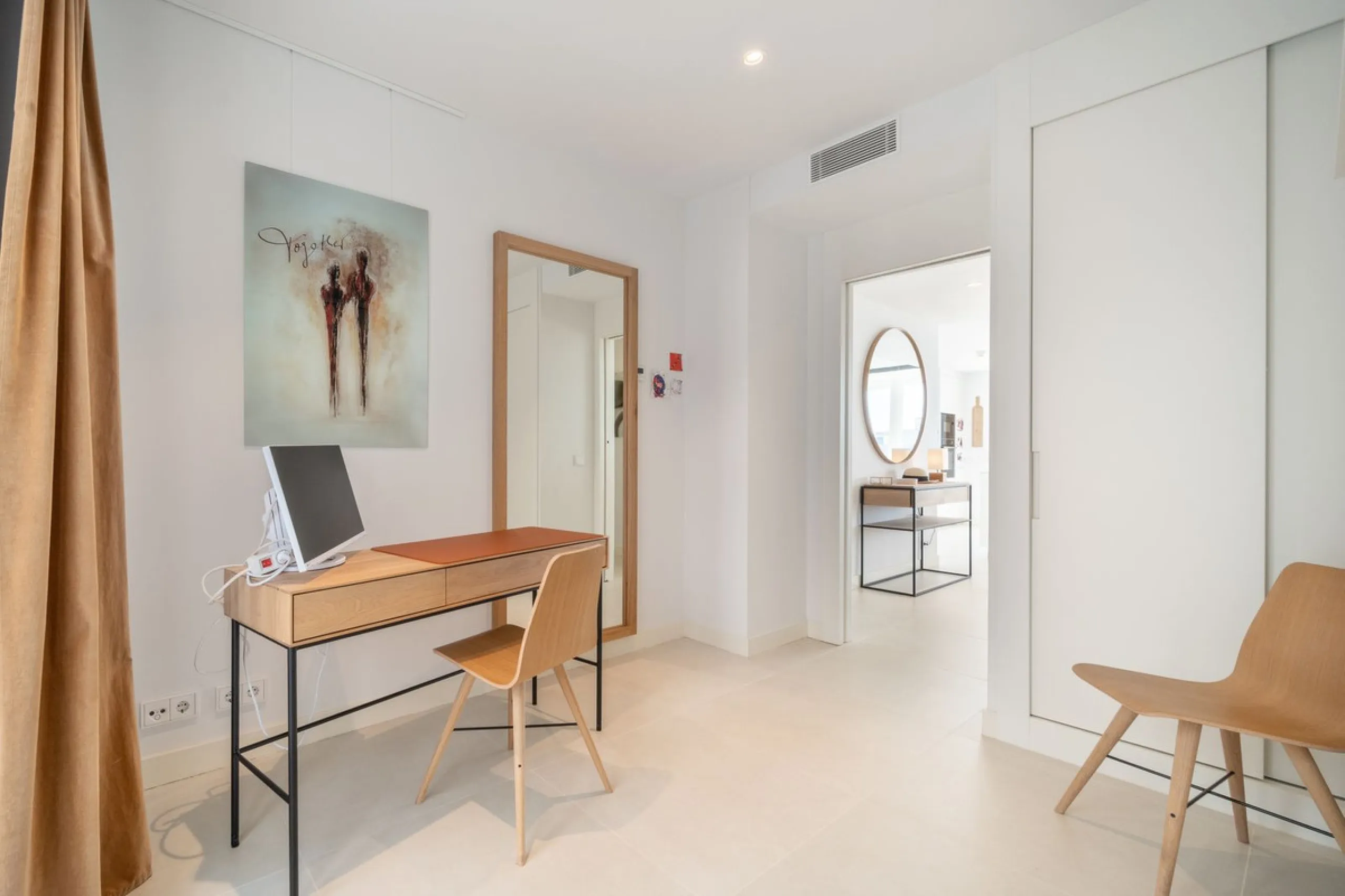 This exceptional ground-floor apartment offers a rare combination of space, privacy, and open views within a secure and highly sought-after residential setting on the Costa del Sol. The property enjoys uninterrupted views over a protected green zone and w