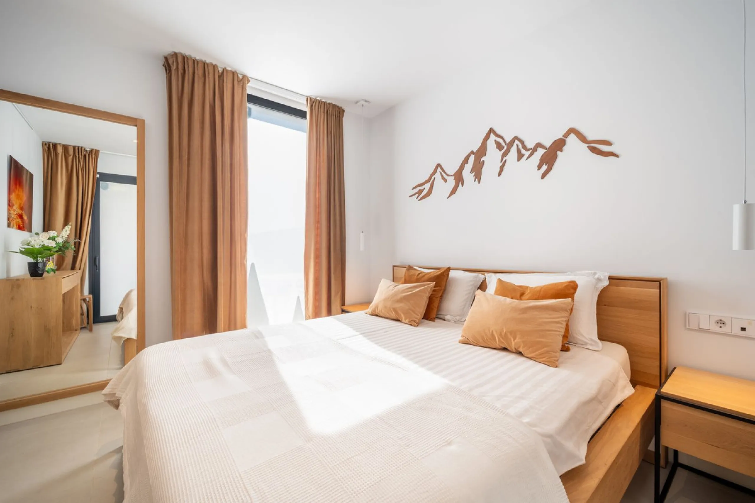 This exceptional ground-floor apartment offers a rare combination of space, privacy, and open views within a secure and highly sought-after residential setting on the Costa del Sol. The property enjoys uninterrupted views over a protected green zone and w