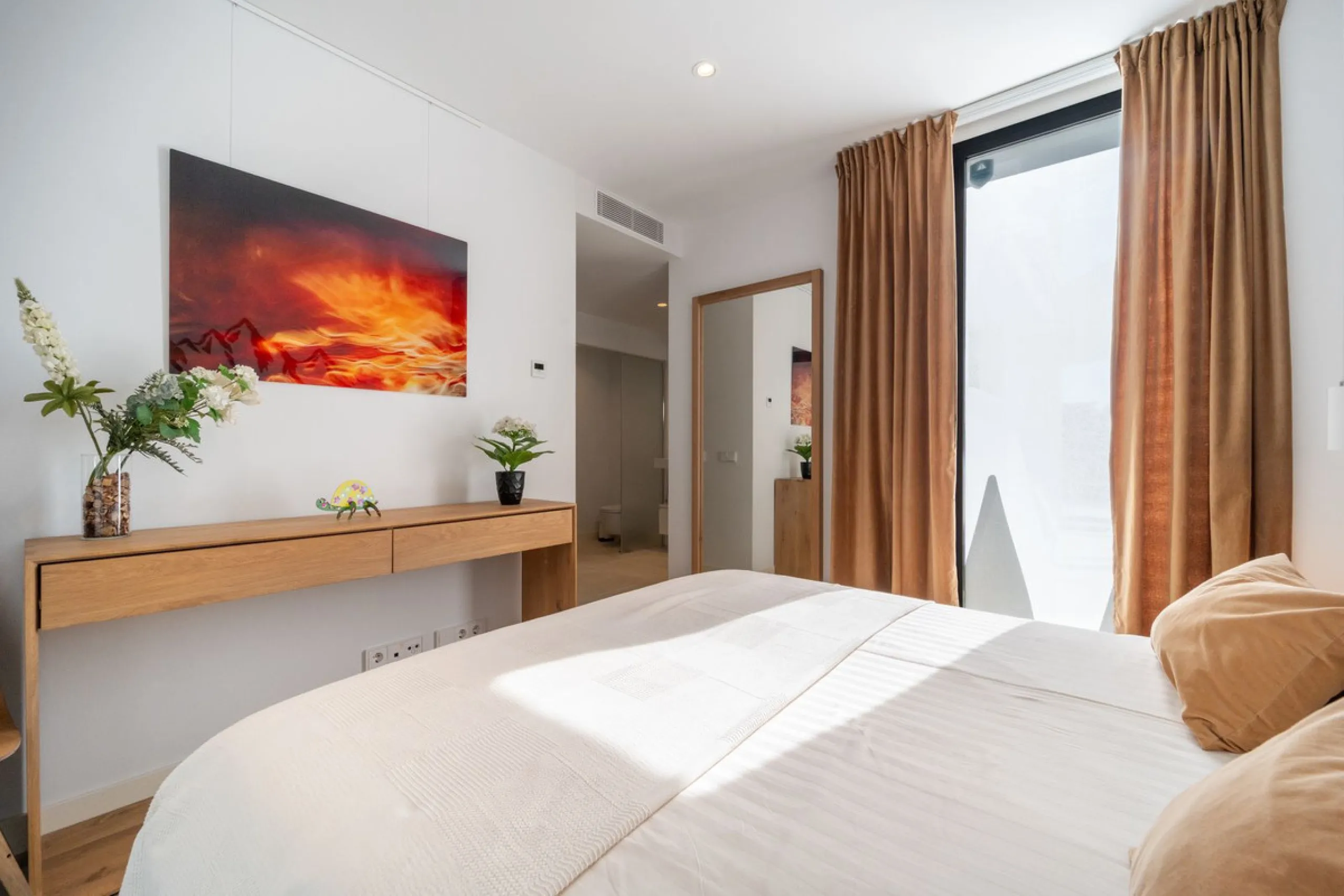 This exceptional ground-floor apartment offers a rare combination of space, privacy, and open views within a secure and highly sought-after residential setting on the Costa del Sol. The property enjoys uninterrupted views over a protected green zone and w