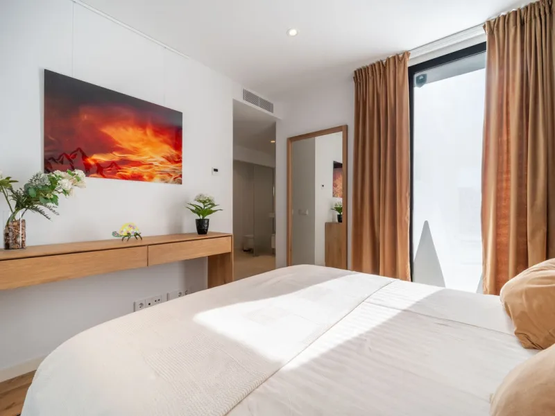 This exceptional ground-floor apartment offers a rare combination of space, privacy, and open views within a secure and highly sought-after residential setting on the Costa del Sol. The property enjoys uninterrupted views over a protected green zone and w