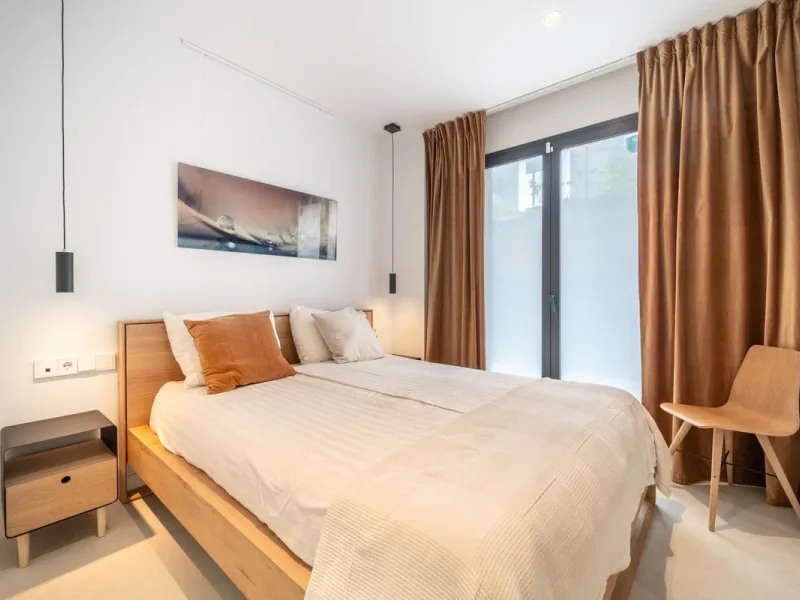 This exceptional ground-floor apartment offers a rare combination of space, privacy, and open views within a secure and highly sought-after residential setting on the Costa del Sol. The property enjoys uninterrupted views over a protected green zone and w