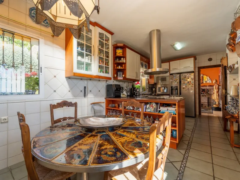Exclusive Andalusian-Style Villa with Panoramic Sea Views in Torremuelle
