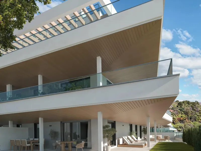 New Build Apartments with Sea Views next to Selwo Park, Estepona& & Modern homes in a privileged natural setting& Located in the exclusive Selwo area, between Estepona and San Pedro de Alcántara, this new residential development on the Costa del 